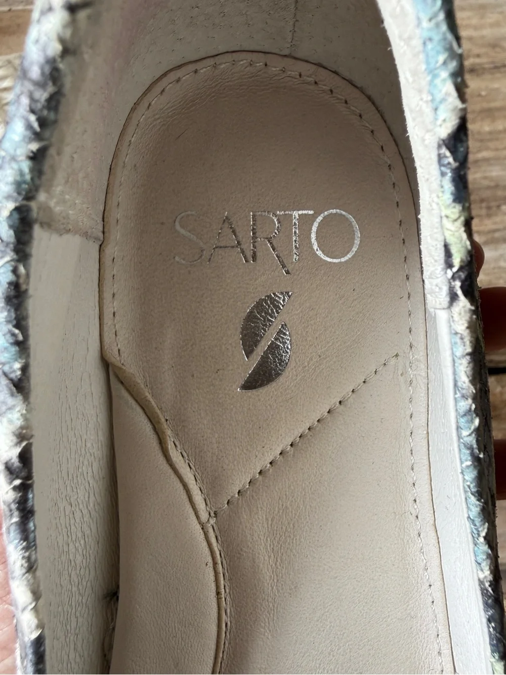 SARTO By Franco Sarto Derek Blue Green Snake-Print Leather Slip-On Flats sz 9.5